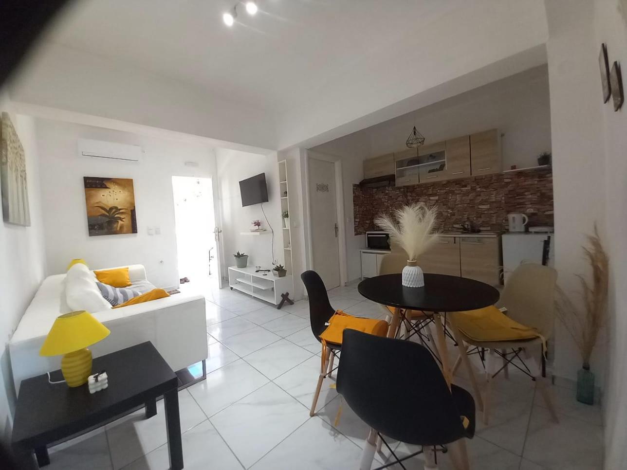 4T Apartments อาร์กอสโตลี ภายนอก รูปภาพ