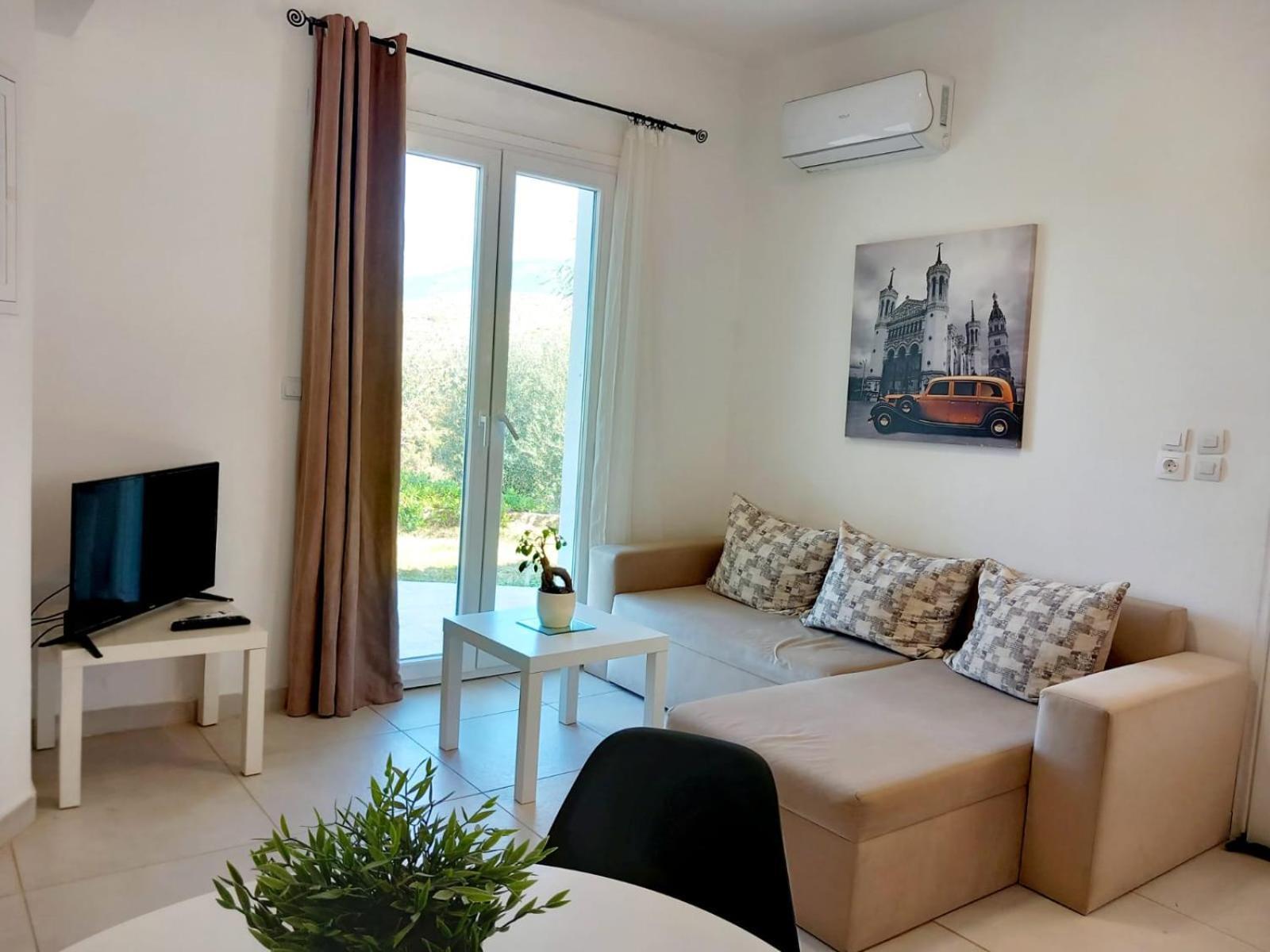 4T Apartments อาร์กอสโตลี ภายนอก รูปภาพ