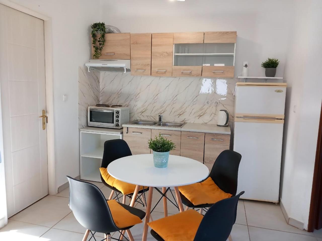 4T Apartments อาร์กอสโตลี ภายนอก รูปภาพ